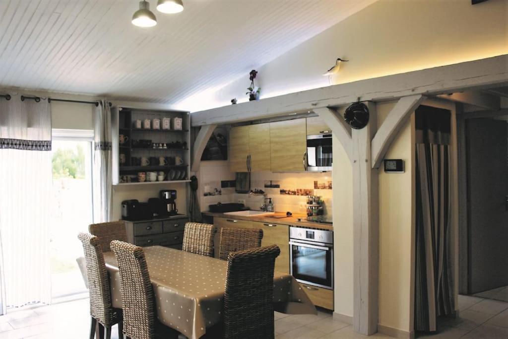Holiday home De Sauveterre Petit Dejeuner Compris Les Sables-d'Olonne