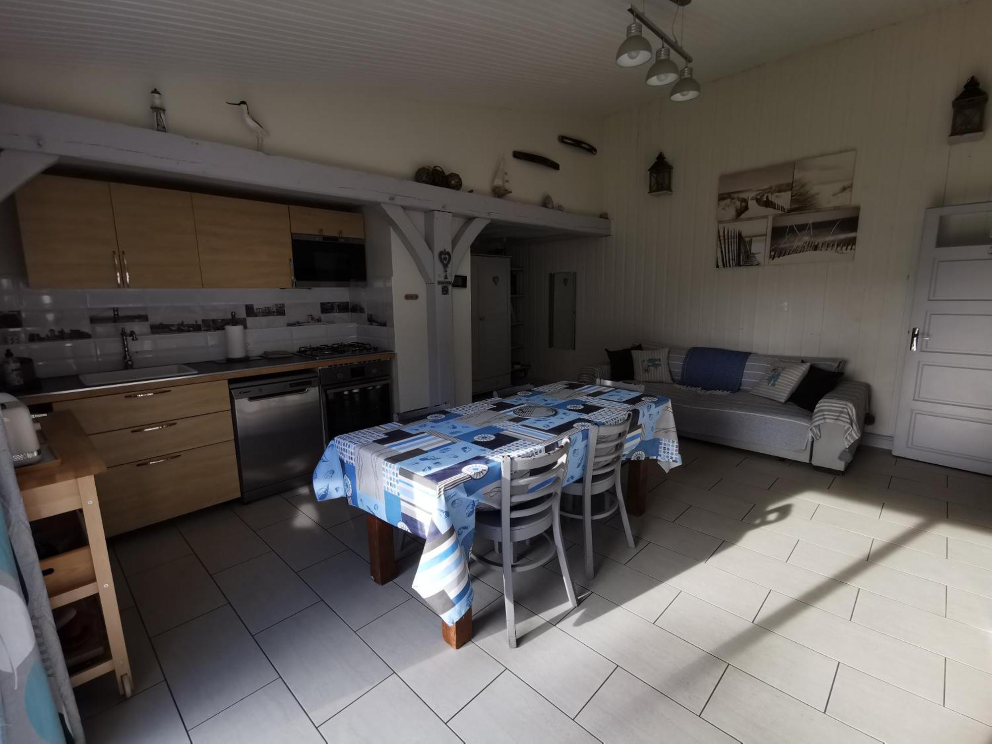 De Sauveterre Petit Dejeuner Compris